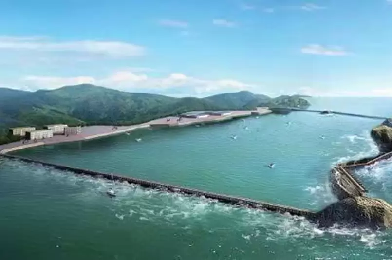 周囲400メートルの沖合大型杭式生態柵(ブルーダイヤモンド1号、山東省莱州湾)